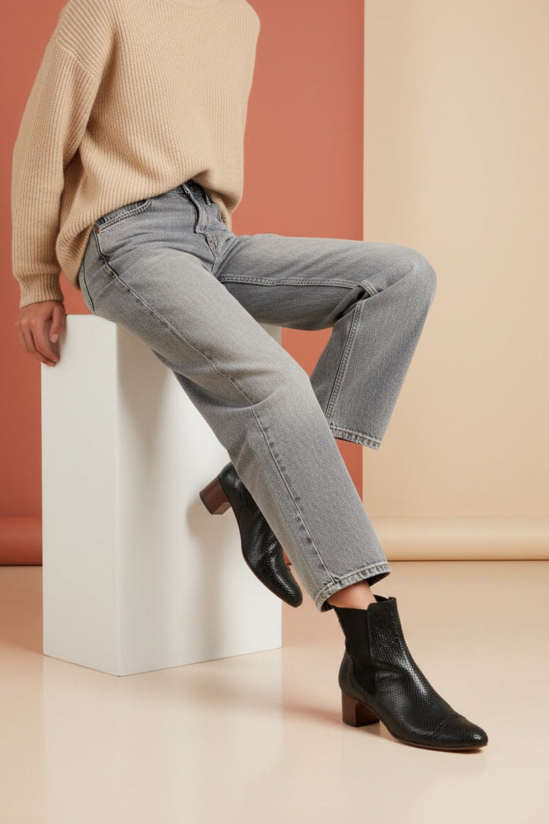 ARI Snake Black Chelsea Boot