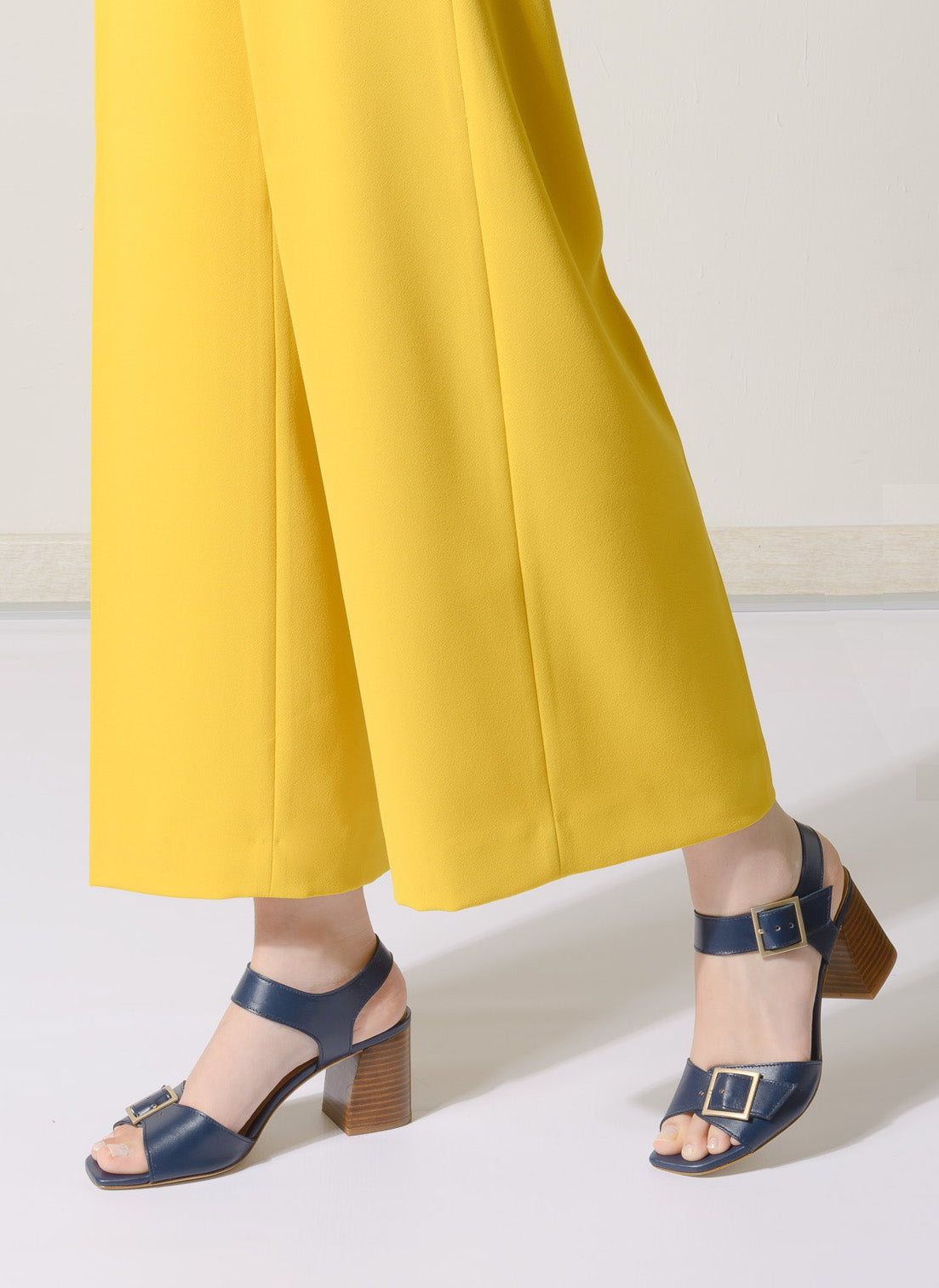 ENEKA Classic Buckle Navy Sandals