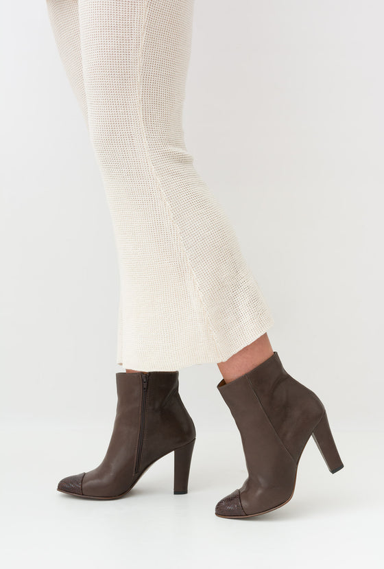 MOIRA Brown Classy Boots